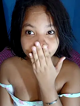 Snapshot of little_onixx chatting on November 6, 11:55 am little onixx online show from November 6, 11:55 am