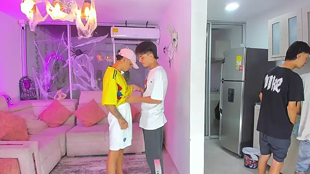 Houseofwarrios online show from October 26, 5:24 am