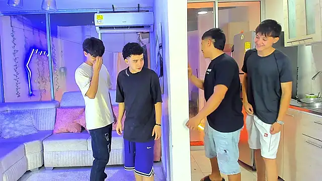 Houseofwarrios online show from January 8, 5:43 am