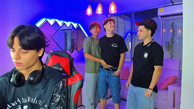 Houseofwarrios online show from February 24, 5:49 am