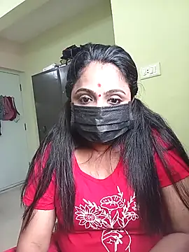 Snapshot of queendivya chatting on October 15, 3:28 am queendivya online show from October 15, 3:28 am