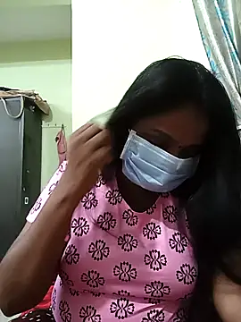 Snapshot of queendivya chatting on November 24, 2:39 pm queendivya online show from November 24, 2:39 pm