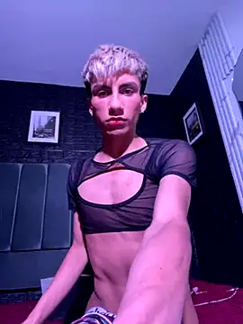 Snapshot of Erick_Velveth chatting on November 16, 4:51 am Erick Velveth online show from November 16, 4:51 am