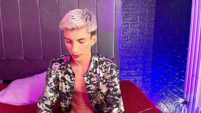 Snapshot of Erick_Velveth chatting on November 17, 2:06 am Erick Velveth online show from November 17, 2:06 am