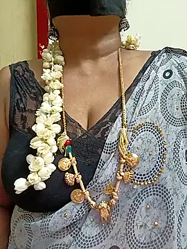 Snapshot of Maithili18 chatting on October 5, 5:11 pm Maithili18 online show from October 5, 5:11 pm