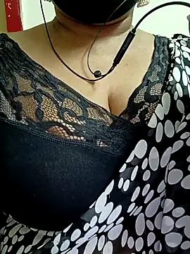 Snapshot of Maithili18 chatting on October 9, 8:18 pm Maithili18 online show from October 9, 8:18 pm