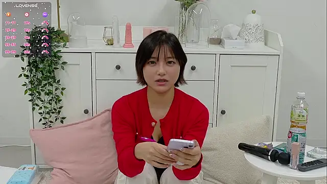 Snapshot of OnigiriJapan chatting on December 18, 6:41 am OnigiriJapan online show from December 18, 6:41 am