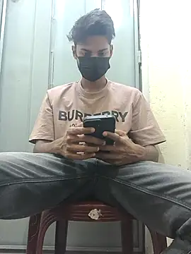 crish09 online show from July 4, 5:57 am