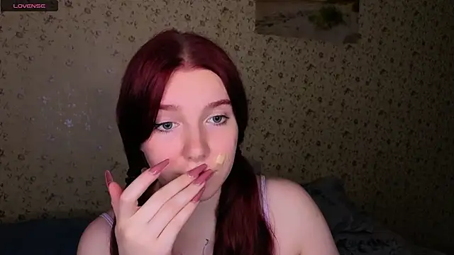 Snapshot of Layla_Glam chatting on July 26, 7:54 pm Layla Glam online show from July 26, 7:54 pm
