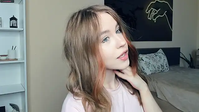 MaliaBourraine online show from May 23, 7:24 am