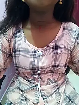 Snapshot of pari_rani7 chatting on October 23, 4:01 am pari rani7 online show from October 23, 4:01 am