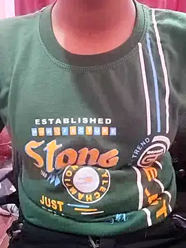 Snapshot of pari_rani7 chatting on November 25, 5:51 am pari rani7 online show from November 25, 5:51 am