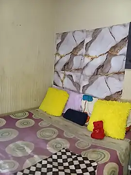 Snapshot of BubblyBeautiful chatting on October 29, 7:04 pm BubblyBeautiful online show from October 29, 7:04 pm