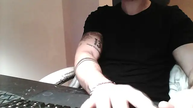 yourfantasy777 online show from February 28, 8:32 pm