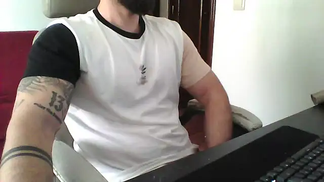 Snapshot of yourfantasy777 chatting on April 15, 3:08 pm yourfantasy777 online show from April 15, 3:08 pm