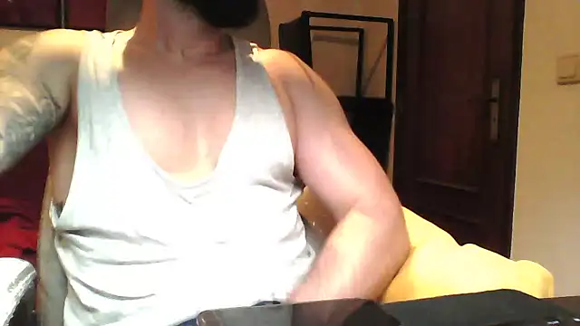 Snapshot of yourfantasy777 chatting on May 1, 10:47 pm yourfantasy777 online show from May 1, 10:47 pm