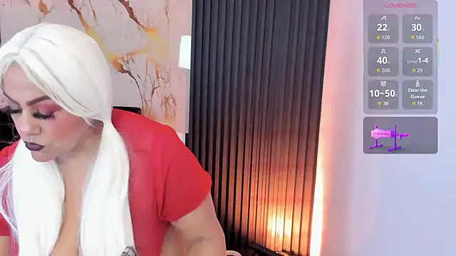 Snapshot of Aliyahsstone chatting on October 22, 4:13 am Aliyahsstone online show from October 22, 4:13 am