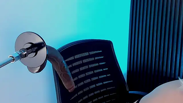 Snapshot of Aliyahsstone chatting on November 8, 12:05 pm Aliyahsstone online show from November 8, 12:05 pm