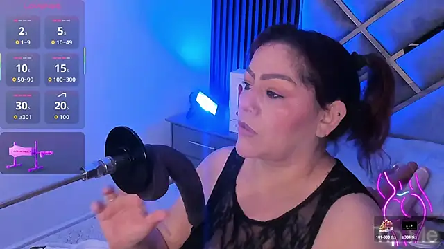 Snapshot of Aliyahsstone chatting on November 27, 3:52 am Aliyahsstone online show from November 27, 3:52 am