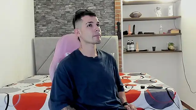 BooyHott  online show from March 4, 6:58 pm