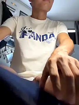 leeyoung  online show from October 6, 9:18 am