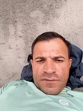 Snapshot of Claudiokkkkk chatting on December 17, 4:13 pm Claudiokkkkk online show from December 17, 4:13 pm