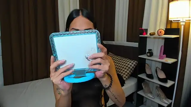 Snapshot of Sedictive_Samantha chatting on November 11, 7:08 am Sedictive Samantha online show from November 11, 7:08 am