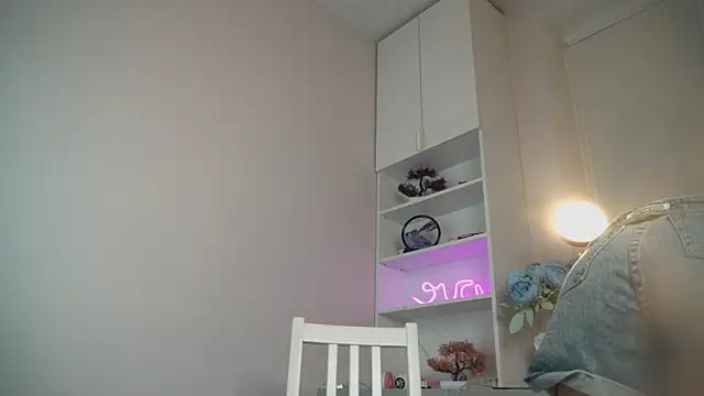 Snapshot of lovekissmes chatting on September 24, 2:09 pm lovekissmes online show from September 24, 2:09 pm