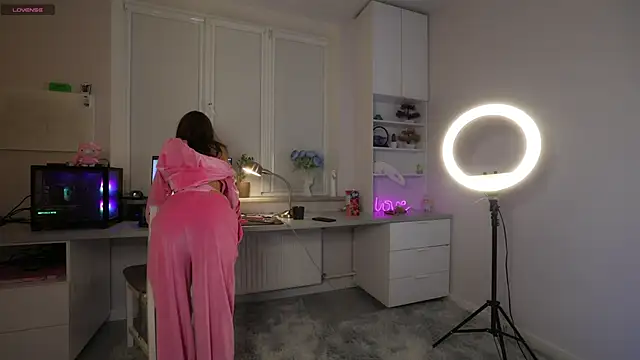 Snapshot of lovekissmes chatting on November 2, 3:03 pm lovekissmes online show from November 2, 3:03 pm