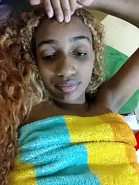 Barbiefox24 online show from May 17, 7:28 am