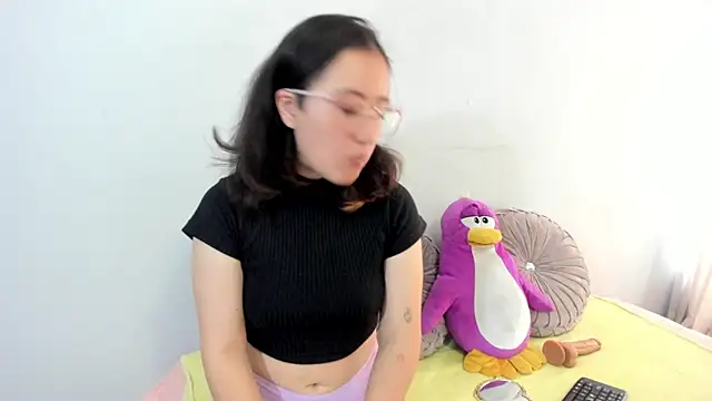 Kitty NaNa online show from November 22, 5:01 pm