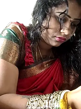 Snapshot of sweetqueen143 chatting on October 23, 4:01 am sweetqueen143 online show from October 23, 4:01 am