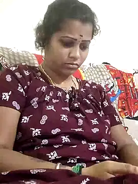 Snapshot of sweetqueen143 chatting on November 19, 4:18 pm sweetqueen143 online show from November 19, 4:18 pm