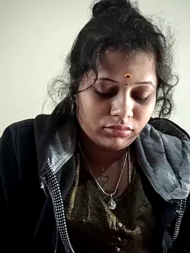 Snapshot of sweetqueen143 chatting on December 14, 2:17 am sweetqueen143 online show from December 14, 2:17 am