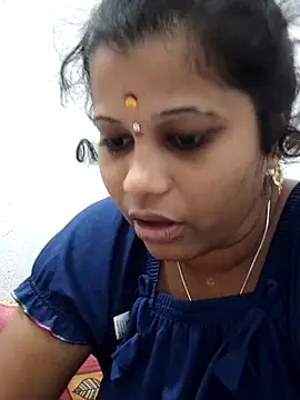 sweetqueen143 online show from February 14, 10:45 am