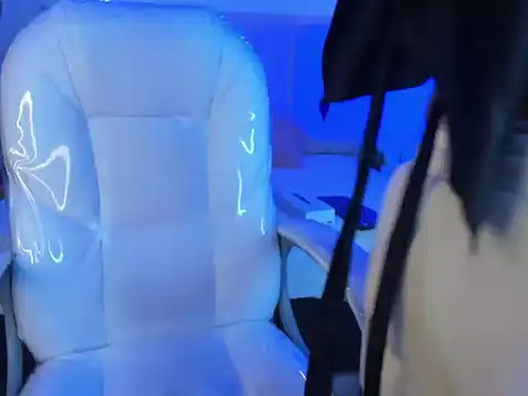 Gyal 8  online show from October 27, 3:10 am