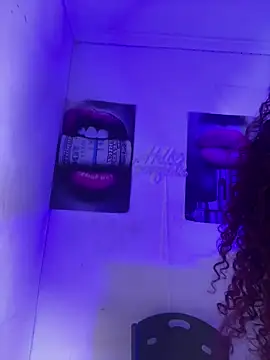 becca wilsson online show from January 16, 8:29 am