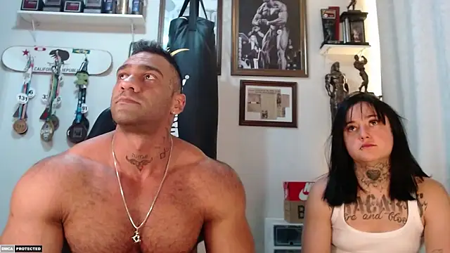 Snapshot of henryhadesflirt chatting on October 5, 7:45 pm henryhadesflirt online show from October 5, 7:45 pm