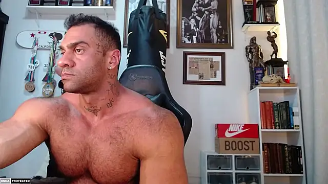 Snapshot of henryhadesflirt chatting on October 14, 9:48 pm henryhadesflirt online show from October 14, 9:48 pm