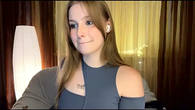 Snapshot of Sibriina_Liliya chatting on April 19, 7:27 pm Sibriina Liliya online show from April 19, 7:27 pm