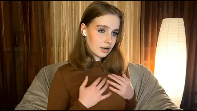 Snapshot of Sibriina_Liliya chatting on April 29, 7:42 pm Sibriina Liliya online show from April 29, 7:42 pm