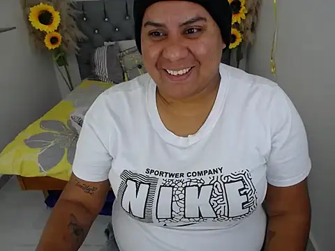 Snapshot of hotlesby_valery chatting on October 24, 12:12 pm hotlesby valery online show from October 24, 12:12 pm