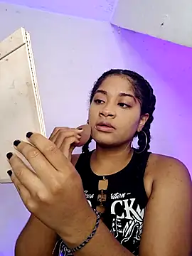 Snapshot of camilafoox7 chatting on October 6, 6:27 pm camilafoox7 online show from October 6, 6:27 pm