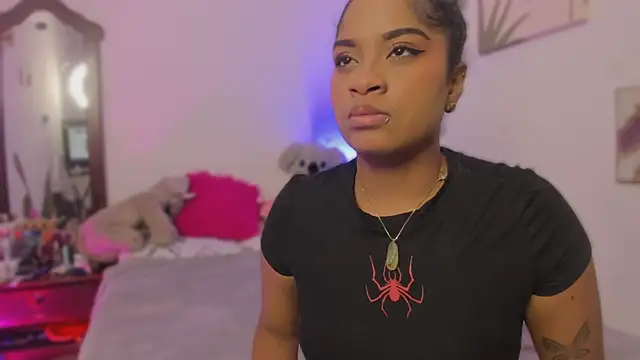 Snapshot of camilafoox7 chatting on October 13, 6:41 pm camilafoox7 online show from October 13, 6:41 pm