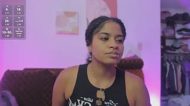 Snapshot of camilafoox7 chatting on October 27, 7:18 pm camilafoox7 online show from October 27, 7:18 pm