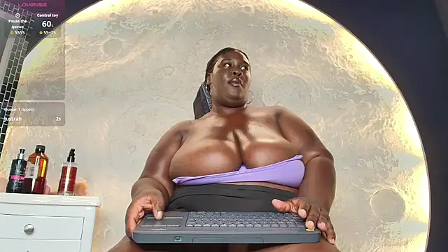 CarolinaGomez  online show from November 10, 7:35 pm