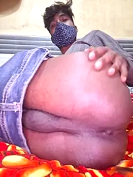 Snapshot of kkshan0923 chatting on November 27, 1:51 am kkshan0923 online show from November 27, 1:51 am