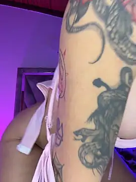 liahouses online show from March 8, 2:04 am