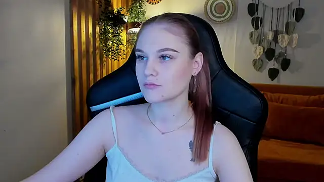 AriaWell online show from November 23, 5:18 am