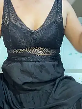 Snapshot of Min-sexy01 chatting on November 8, 3:45 pm Min-sexy01 online show from November 8, 3:45 pm